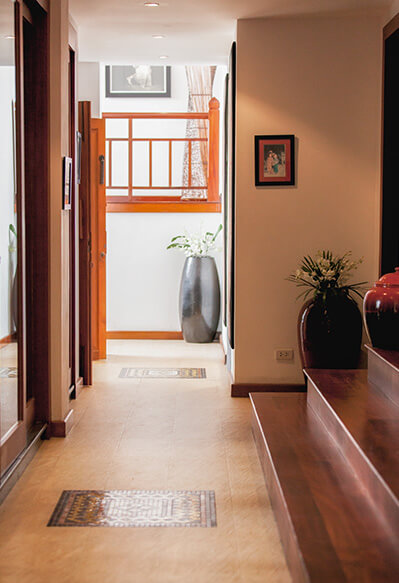 Baan Surin Sawan - Internal hallway